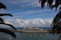 Cruise Liner docking in Funchal Madeira (EAJ009113)